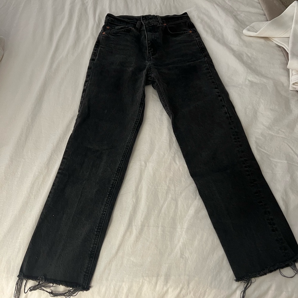 ASOS DESIGN BLACK JEANS SIZE 25/32
